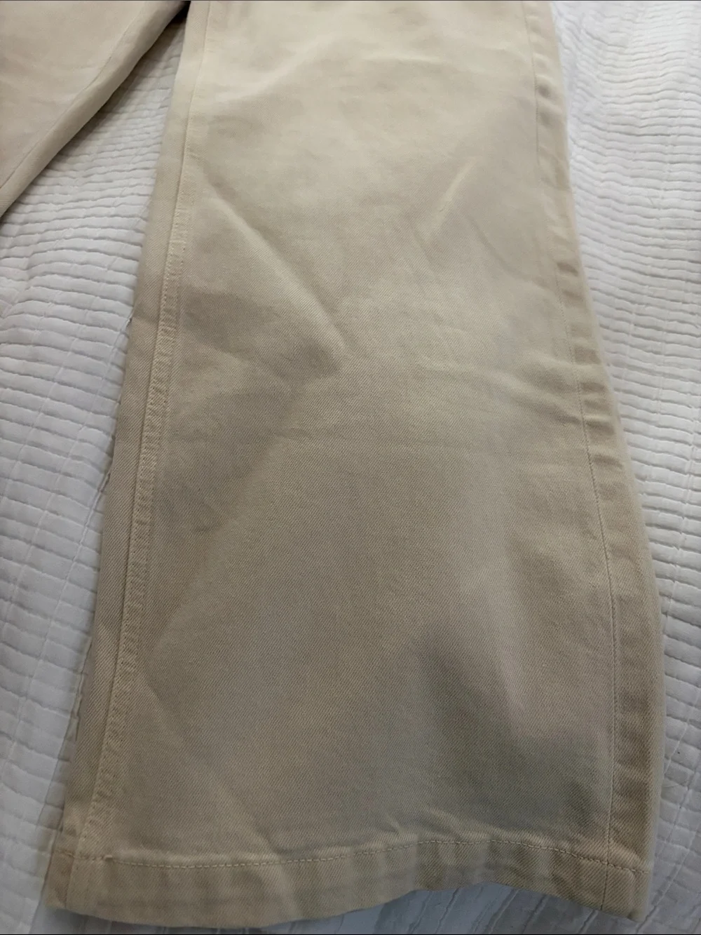 NWOT Gap high rise stride wide leg Jean color Ecru size 27/4 length short